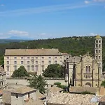Le Trente Trois Apartment Uzes