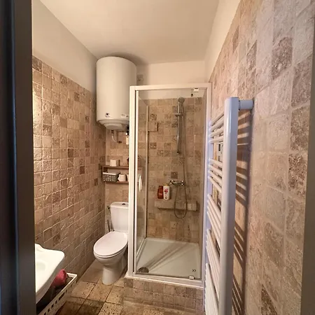 Le Trente Trois * Uzès