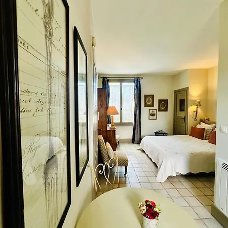 Le Trente Trois * Uzès