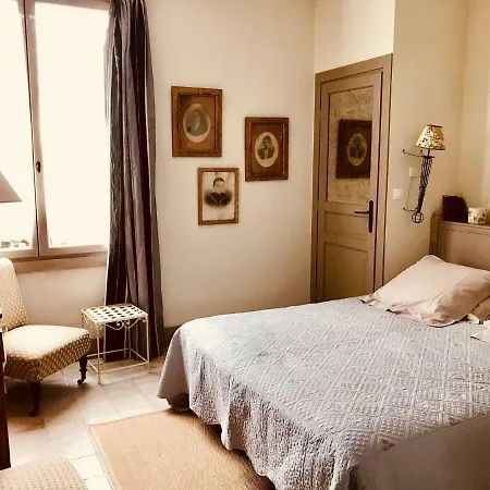 Le Trente Trois * Uzès