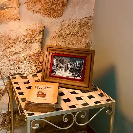 Le Trente Trois Uzès