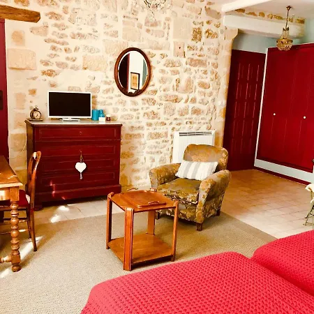 Le Trente Trois شقة *