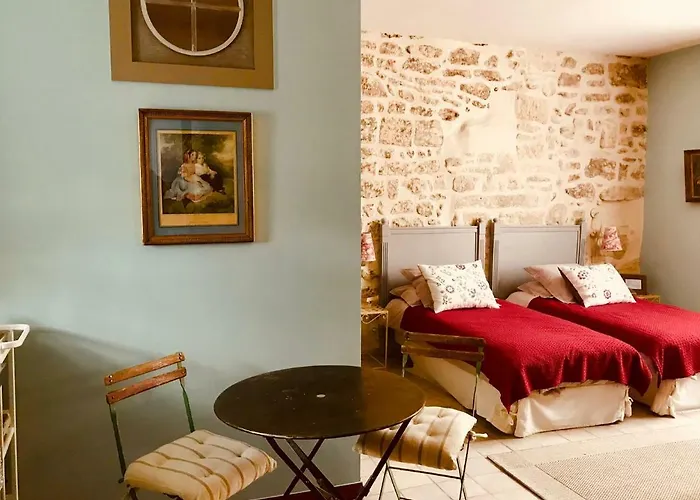 Le Trente Trois Uzès